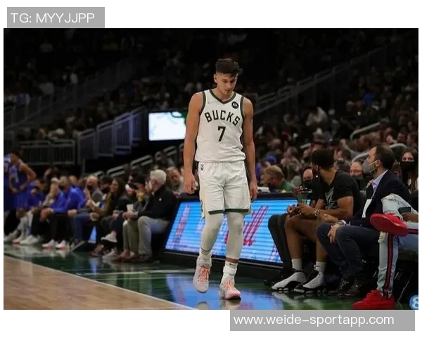 格雷森阿伦状态火热近三场场均24分助攻和抢断表现抢眼正负值高达19