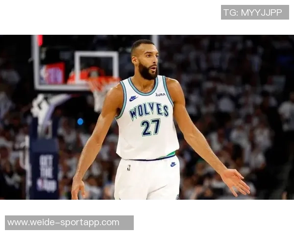 木狼逆转战胜对手赛后芬奇乐观表示戈贝尔状态良好